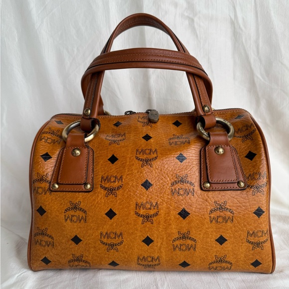 💯Guaranteed Authentic MCM Brown Satchel 🥀FIRM PRICE🥀 - Picture 3 of 15